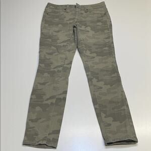 UNIVERSAL THREAD Women’s 25R Camouflage Jeans